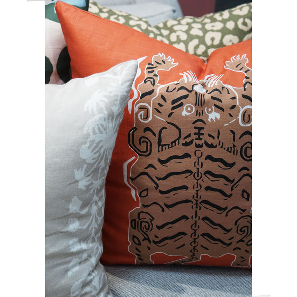 Le Tibetan en Solo Rust Orange Pillow
