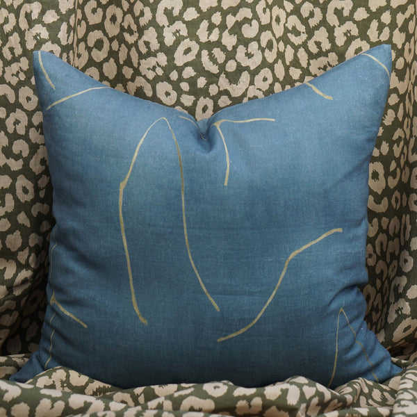 Elisnore Pillow