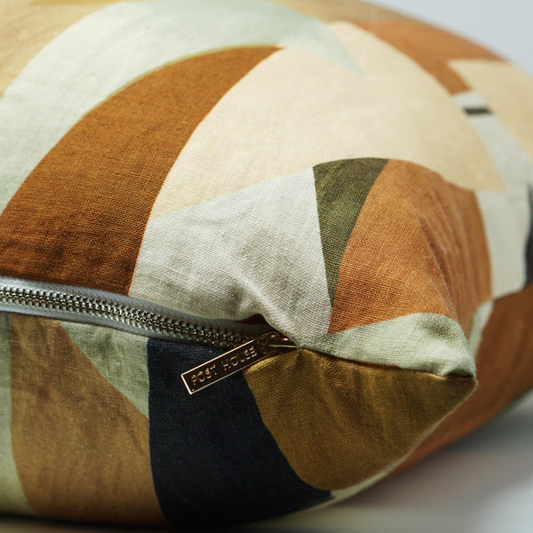 Forme Pillow Zipper