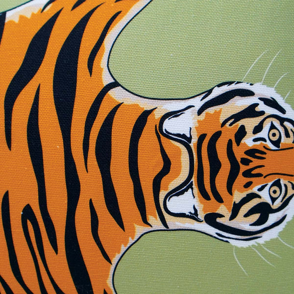 Tigris Lumbar in Avocado Closeup